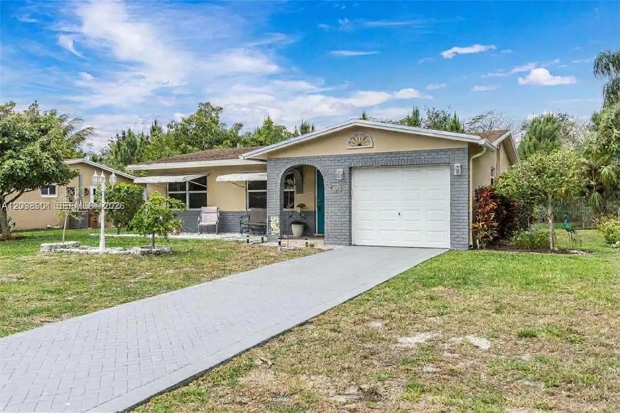 4871 NW 13th Avenue