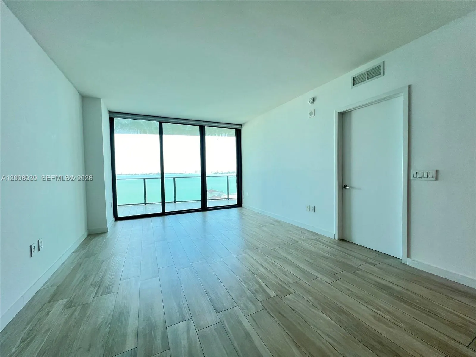 460 NE 28th Street #1206
