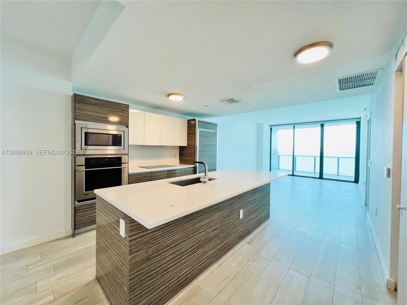 460 NE 28th Street #1206