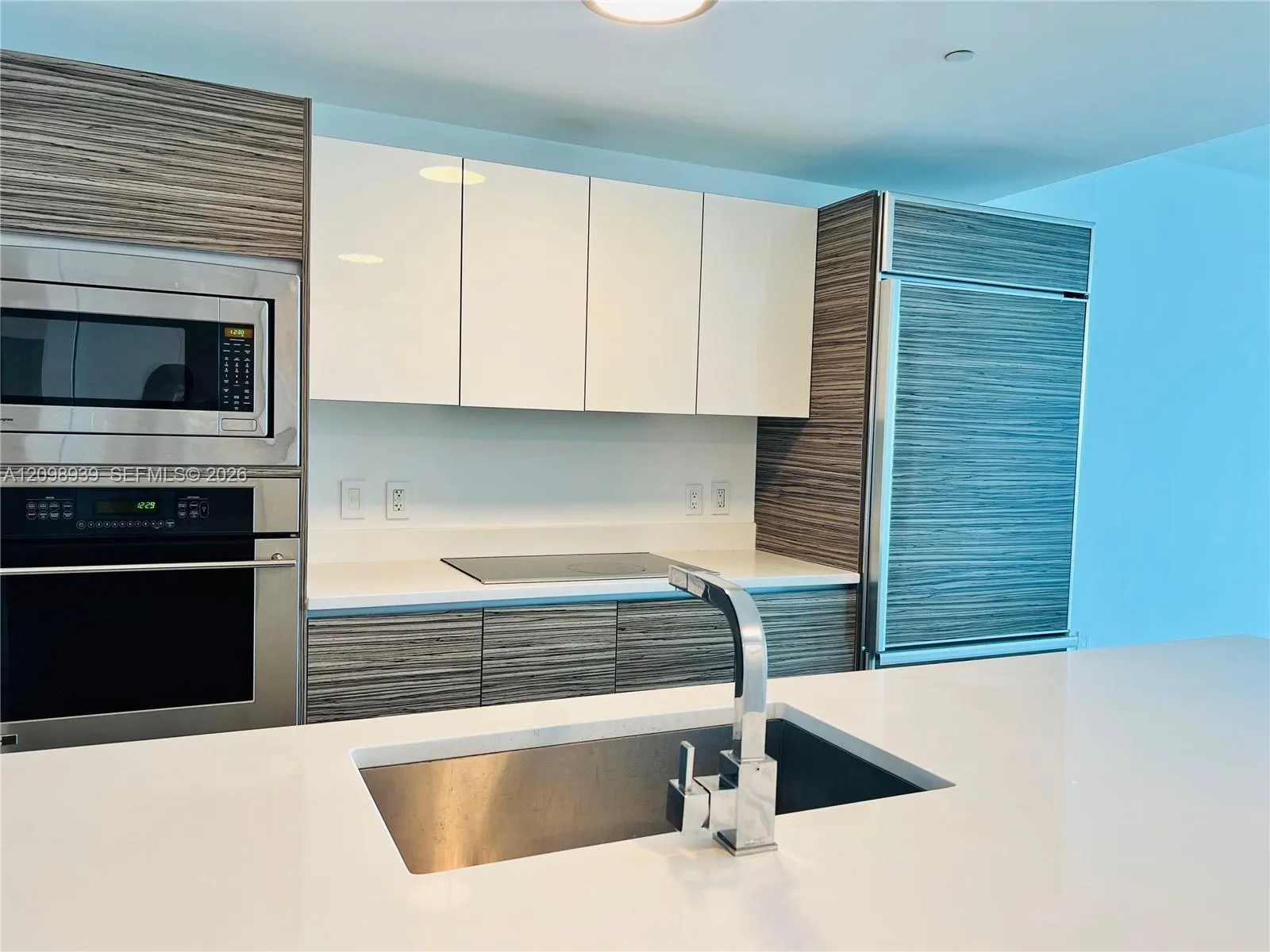460 NE 28th Street #1206