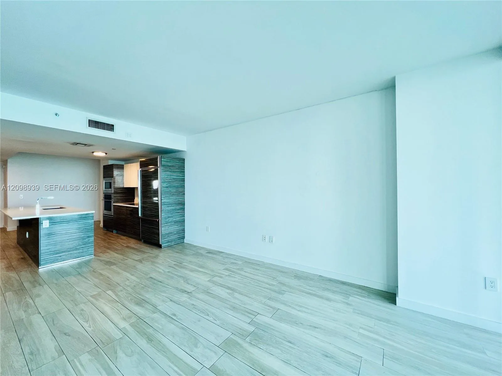 460 NE 28th Street #1206