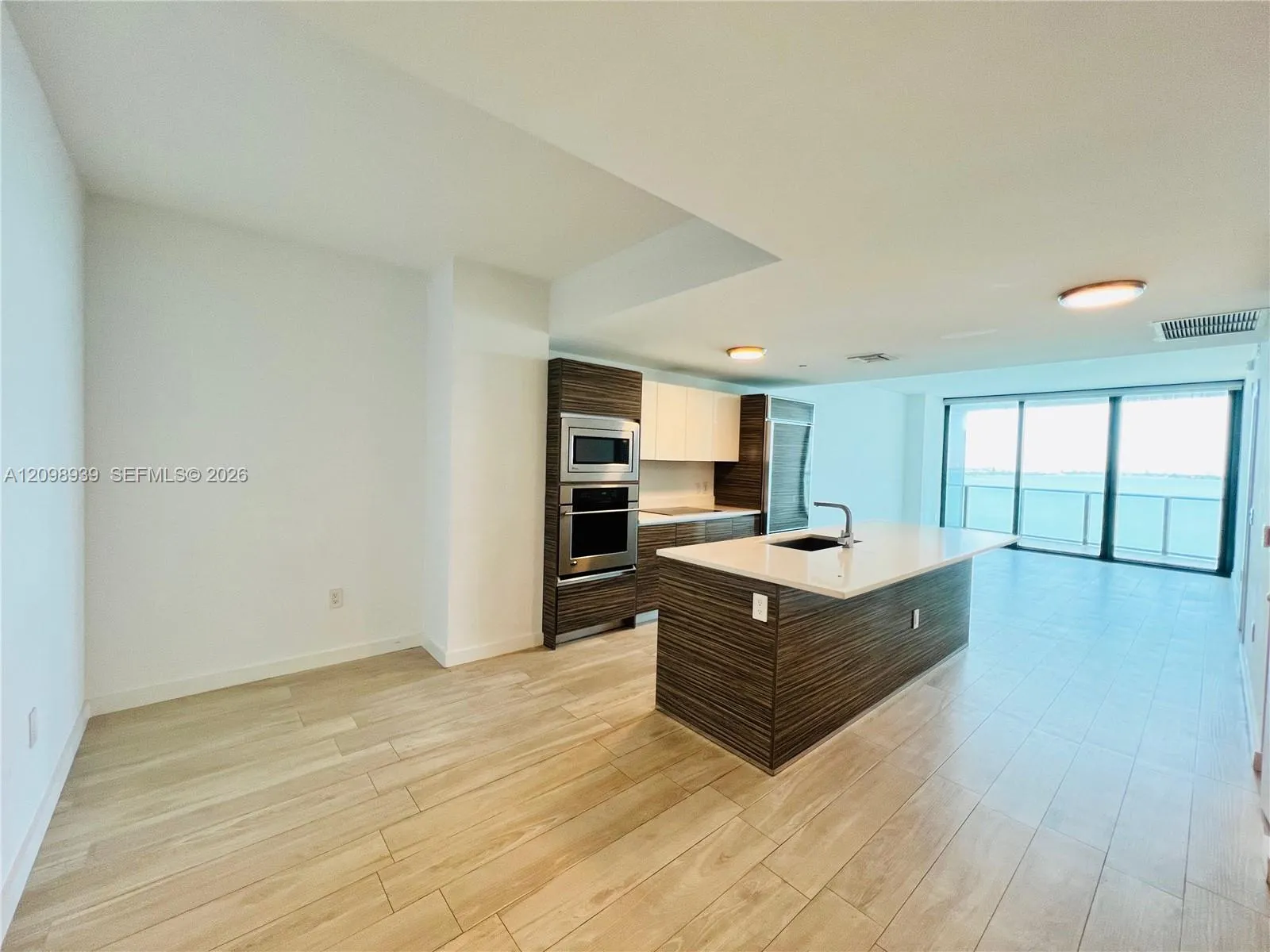 460 NE 28th Street #1206