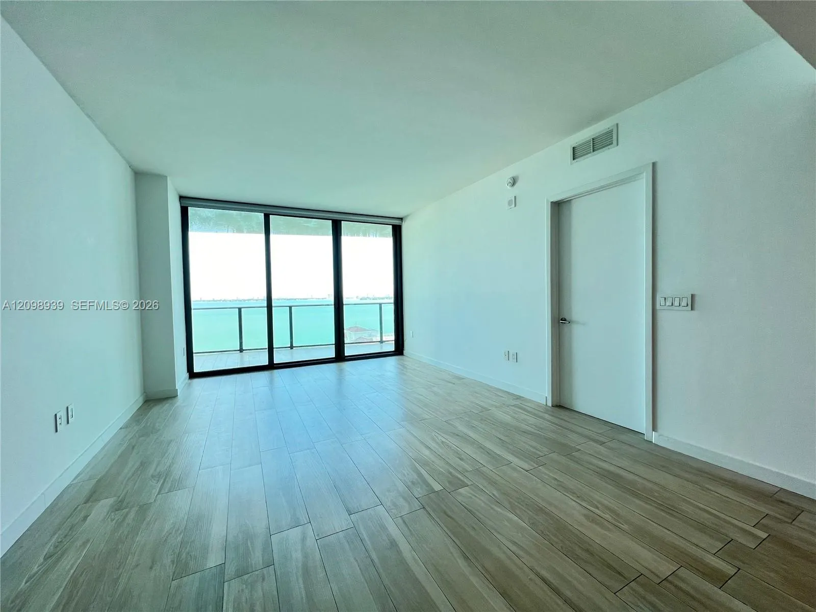 460 NE 28th Street #1206