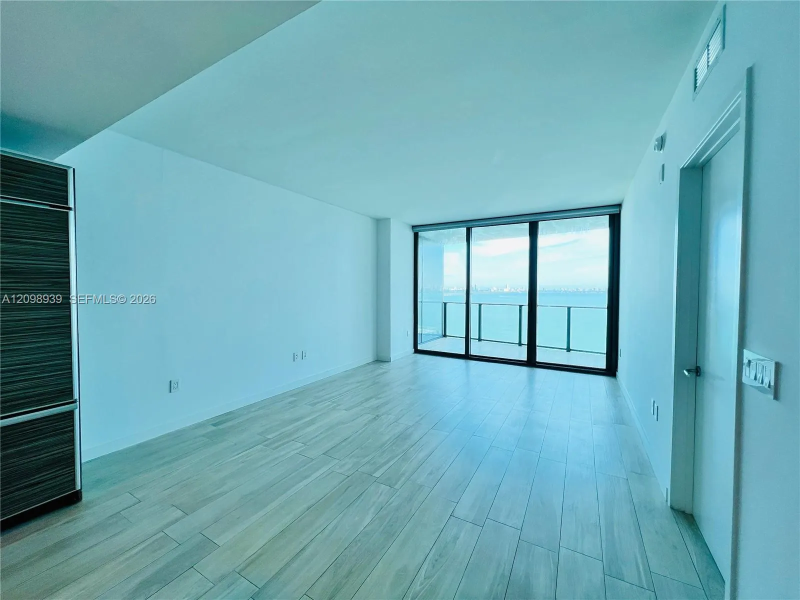 460 NE 28th Street #1206