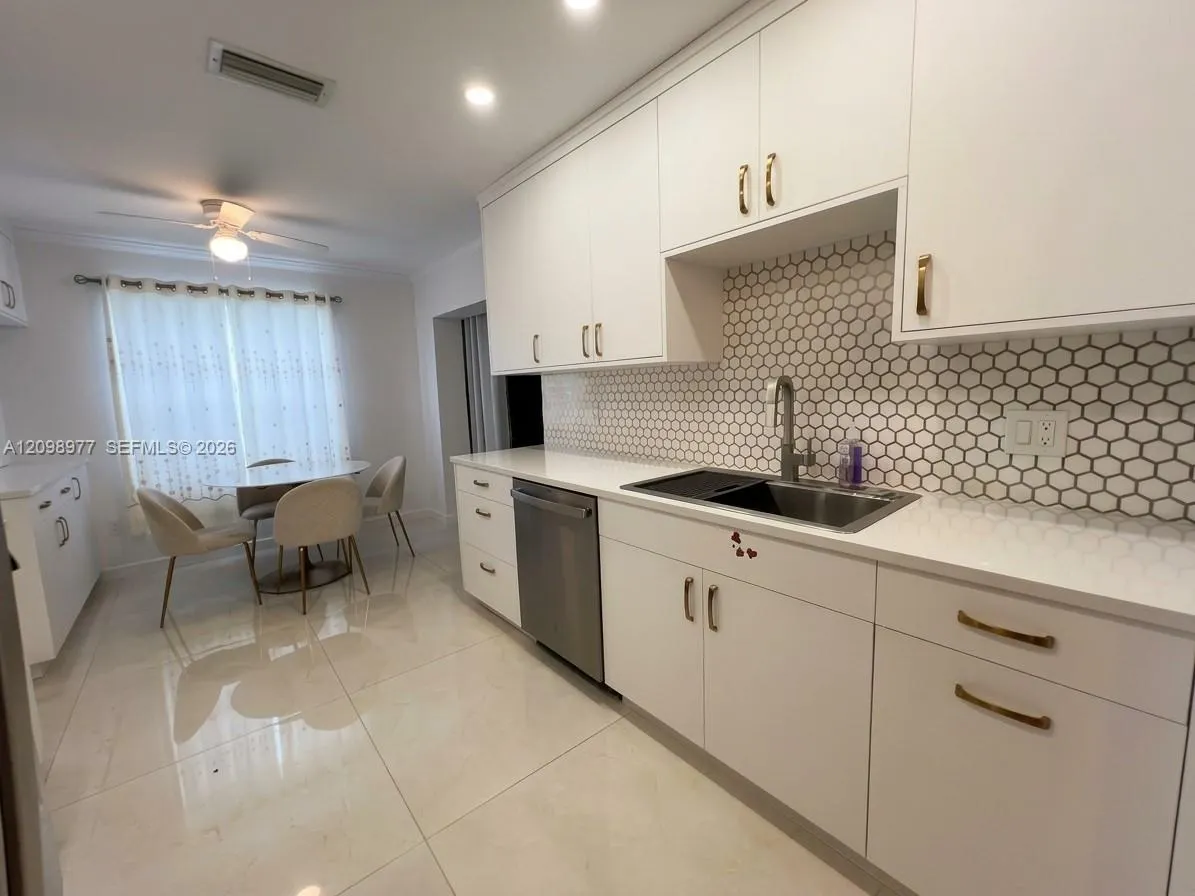 9067 SW 1st Road #9067