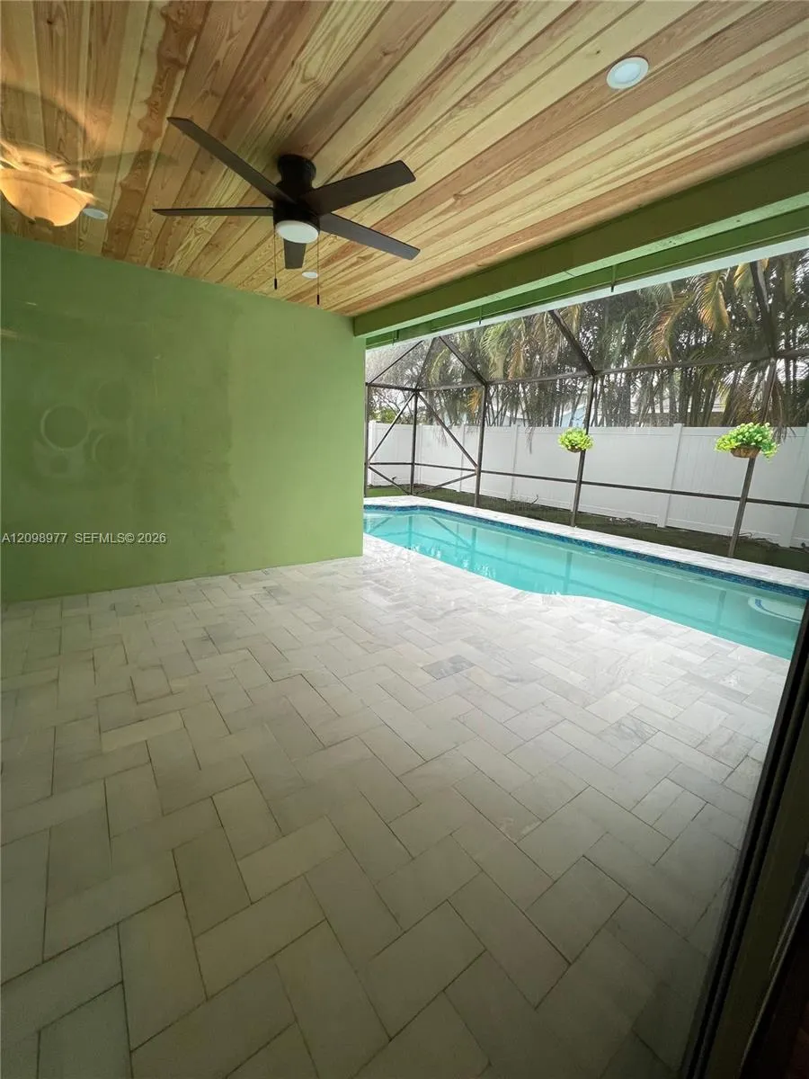 9067 SW 1st Road #9067