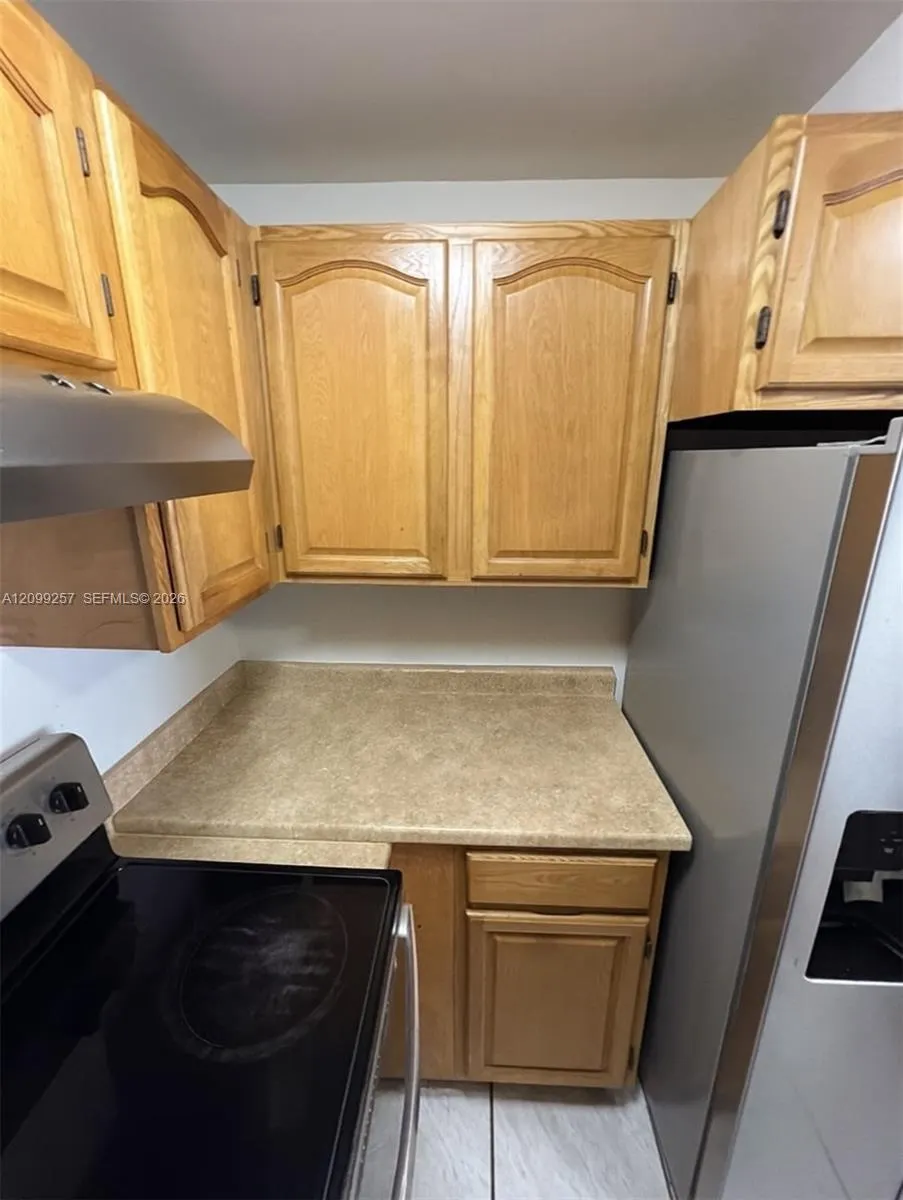 9686 Fontainebleau Boulevard #402