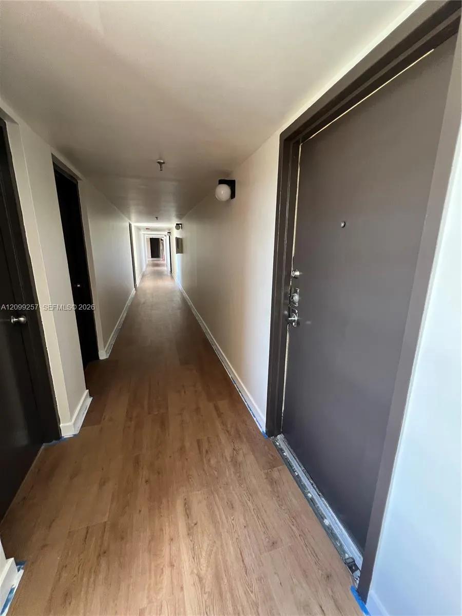 9686 Fontainebleau Boulevard #402