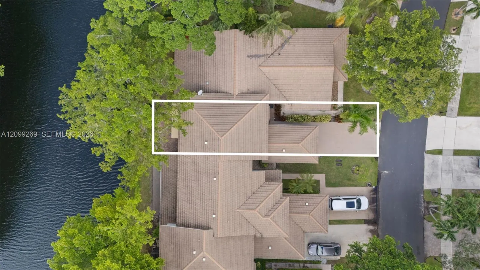 3329 Deer Creek Lake Shore Drive
