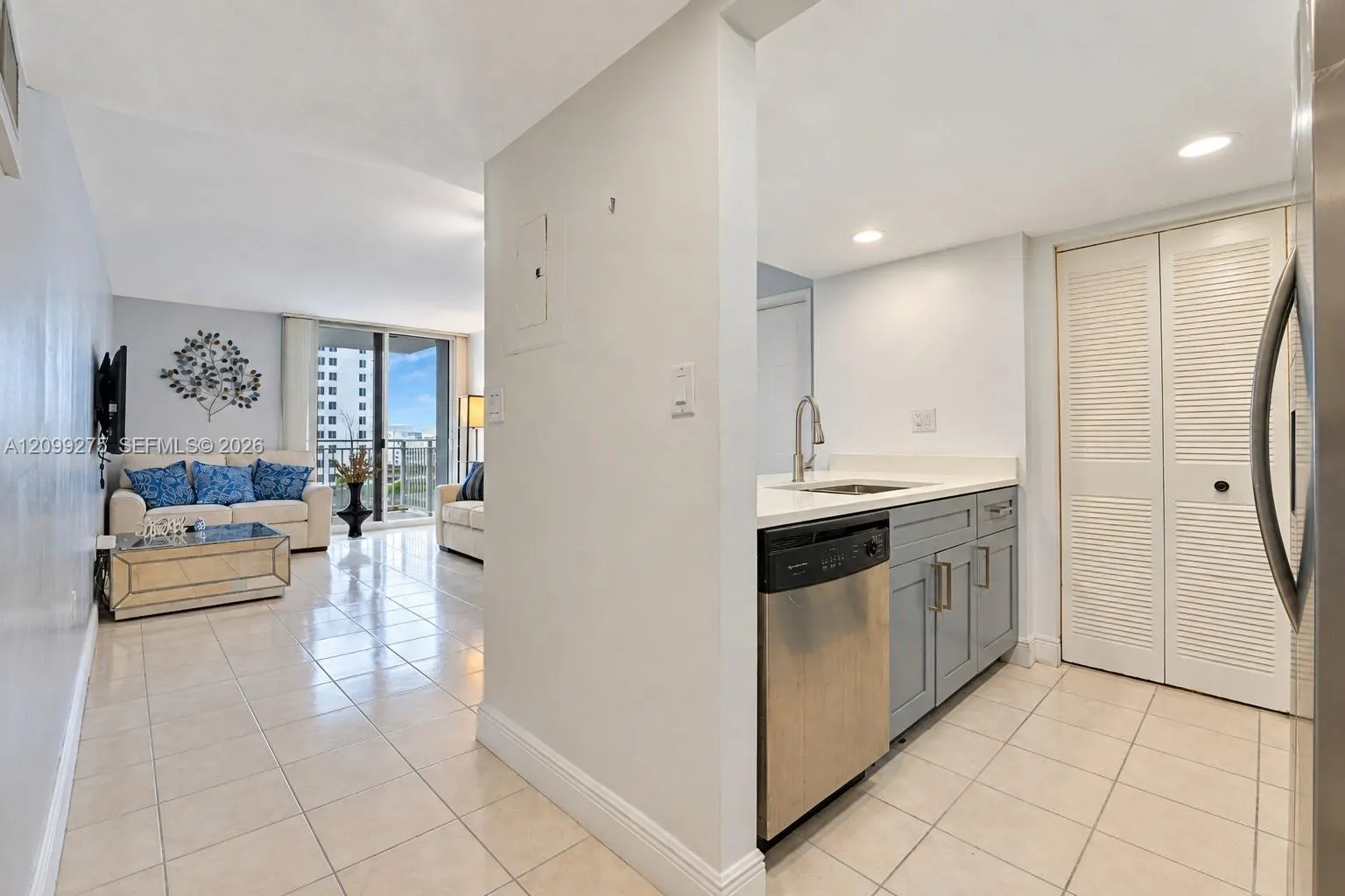 800 N Miami Avenue #E-902