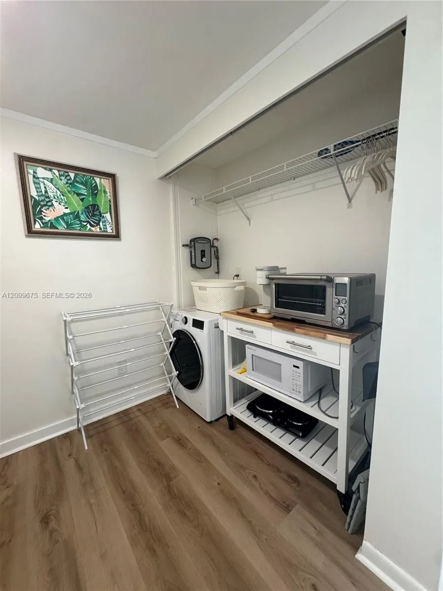 914 N Ocean Breeze #1