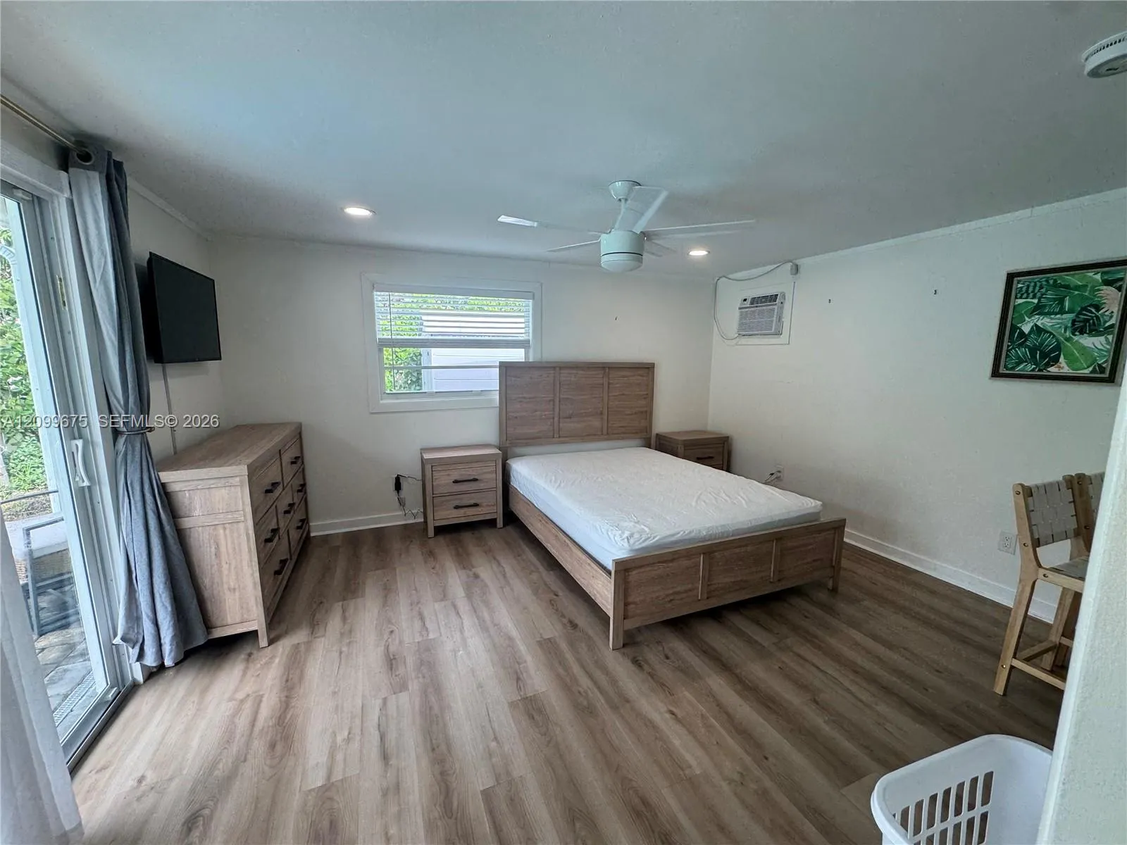 914 N Ocean Breeze #1