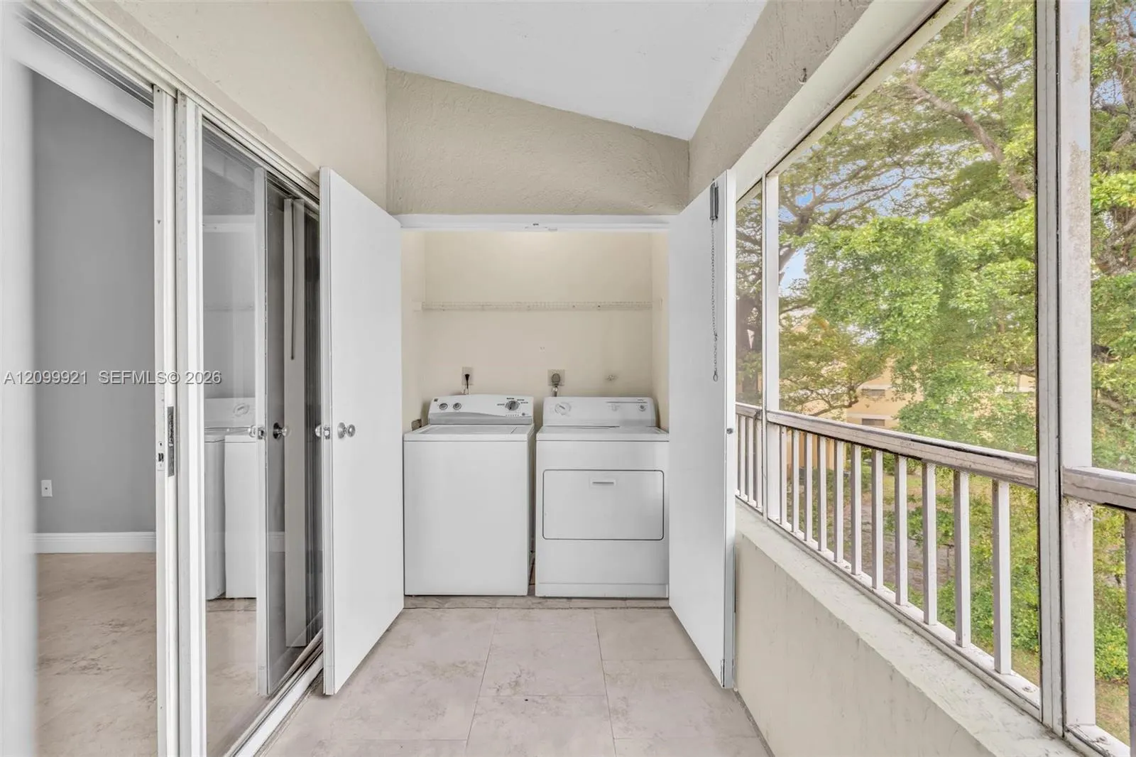 2881 N Oakland Forest Drive #307