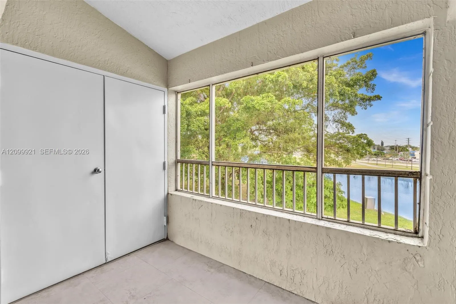 2881 N Oakland Forest Drive #307