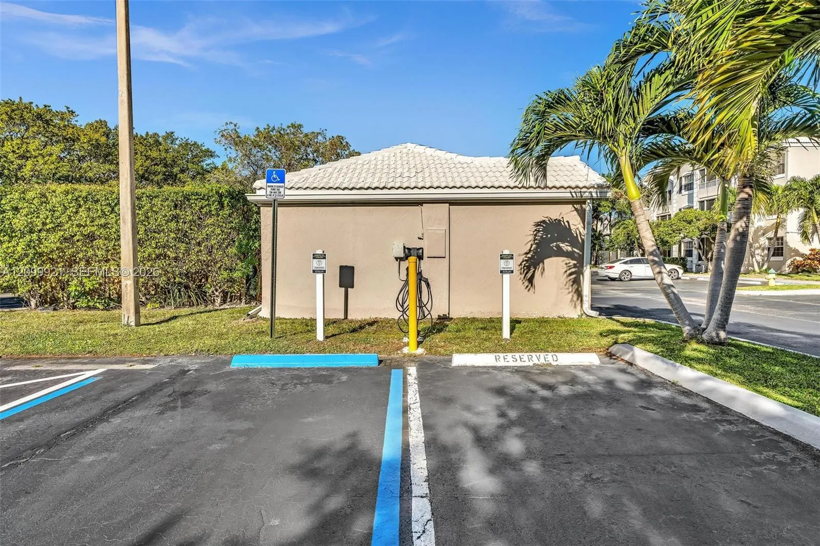 2881 N Oakland Forest Drive #307
