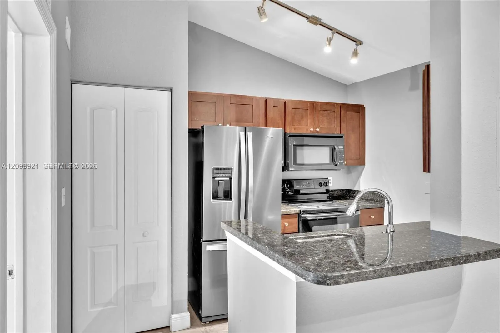2881 N Oakland Forest Drive #307