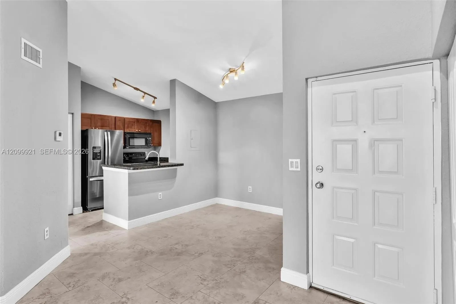 2881 N Oakland Forest Drive #307