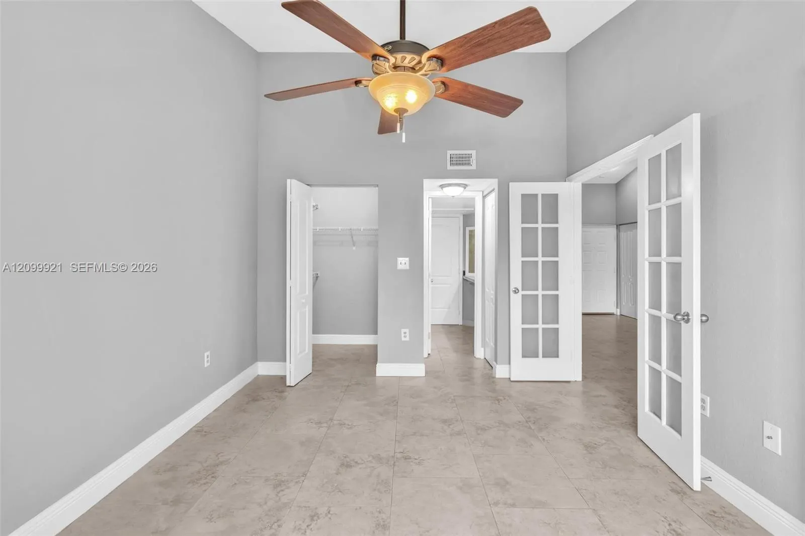 2881 N Oakland Forest Drive #307
