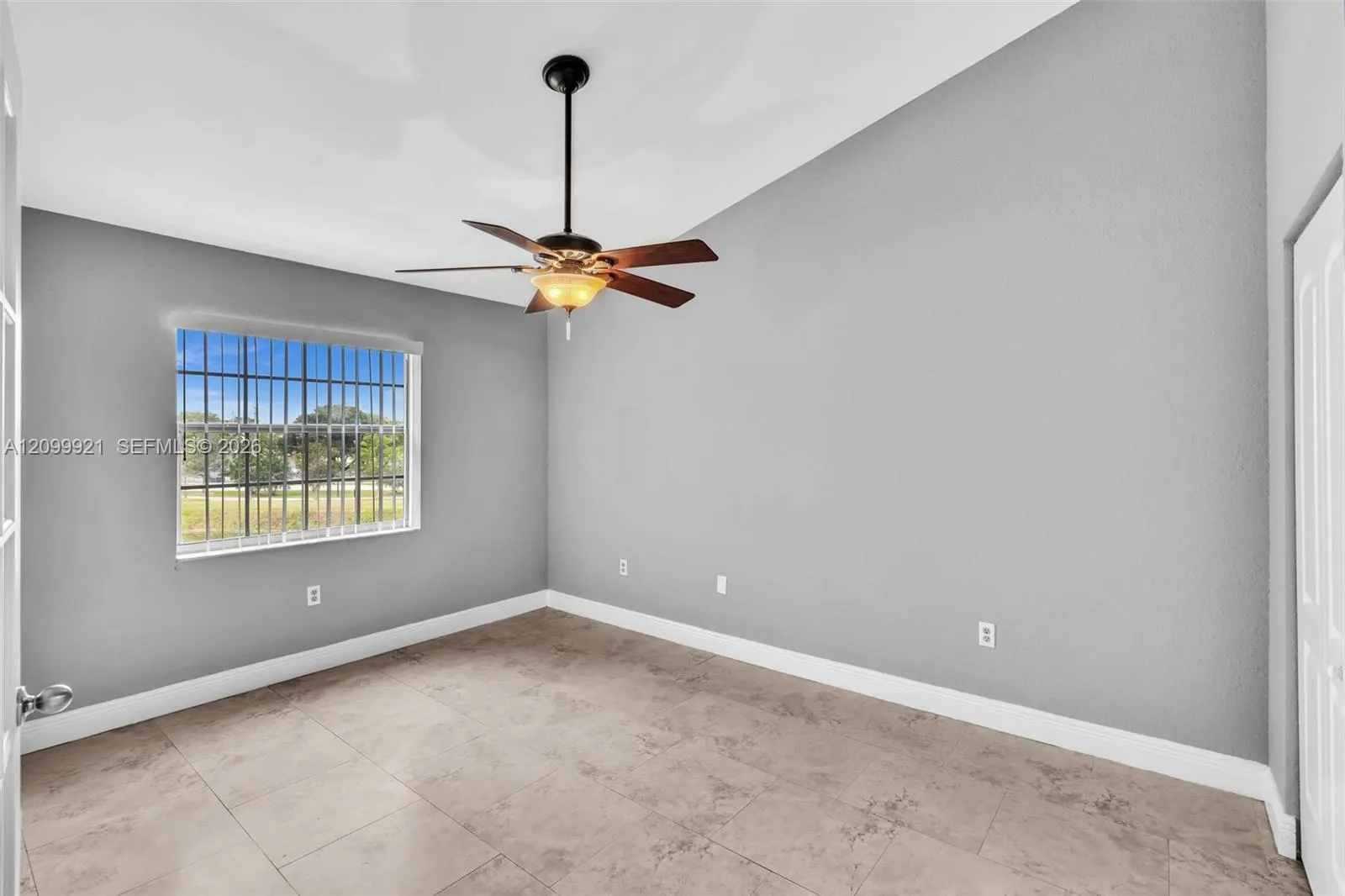 2881 N Oakland Forest Drive #307
