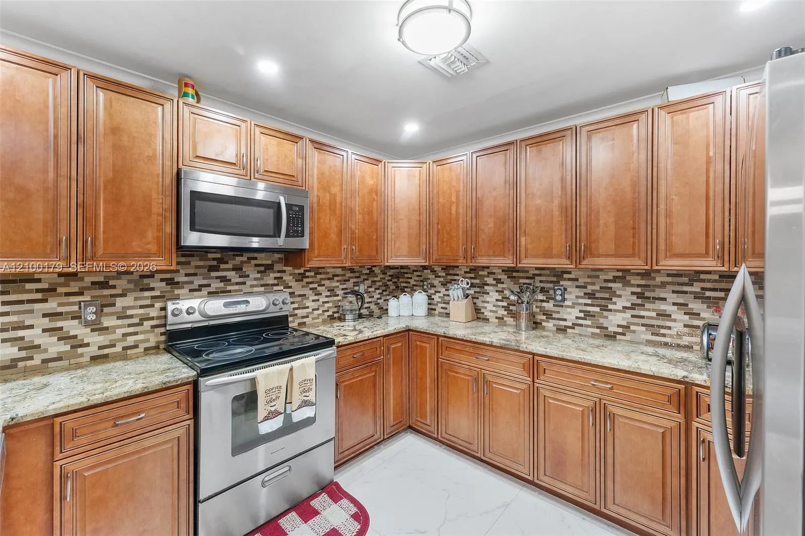 4027 Eastridge Drive