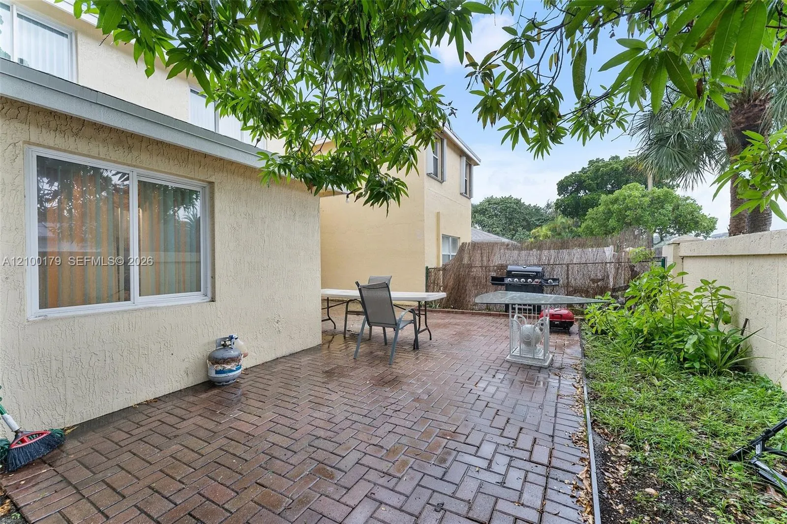 4027 Eastridge Drive