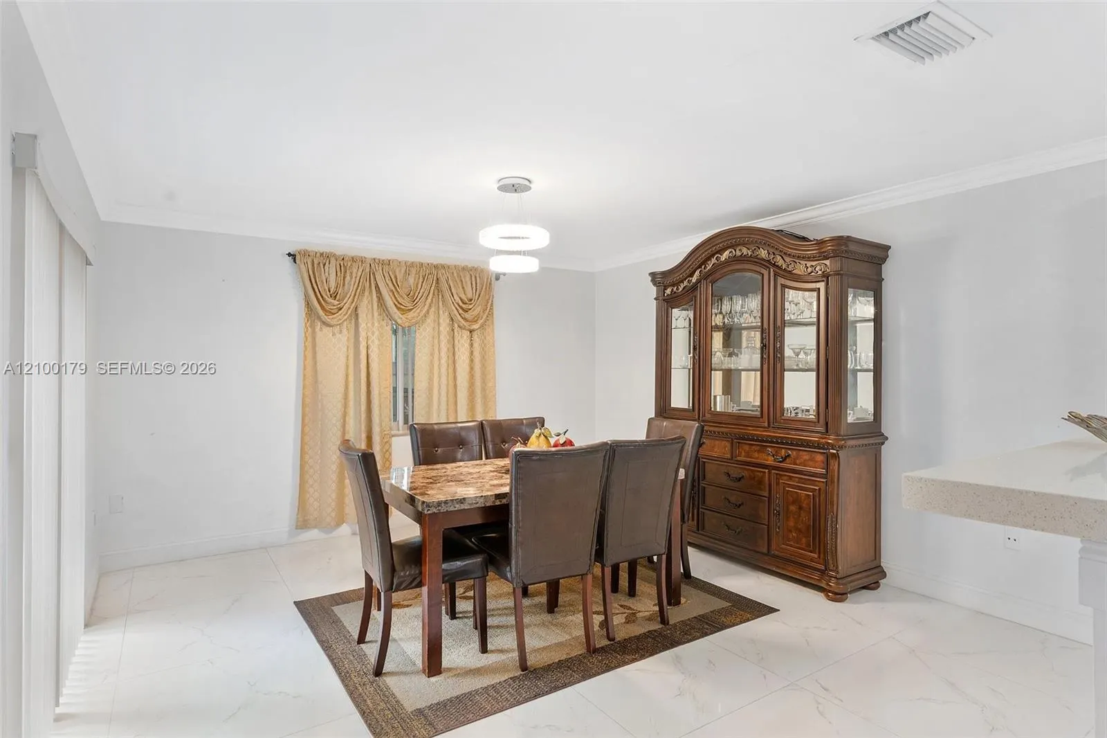 4027 Eastridge Drive