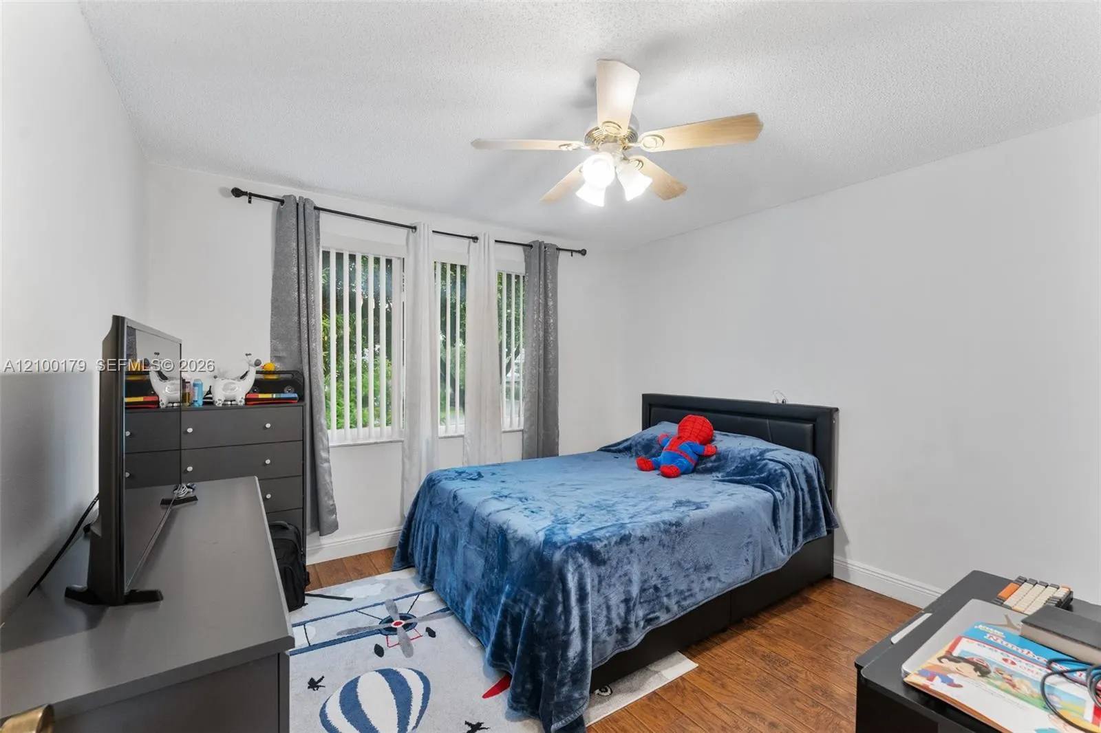 4027 Eastridge Drive