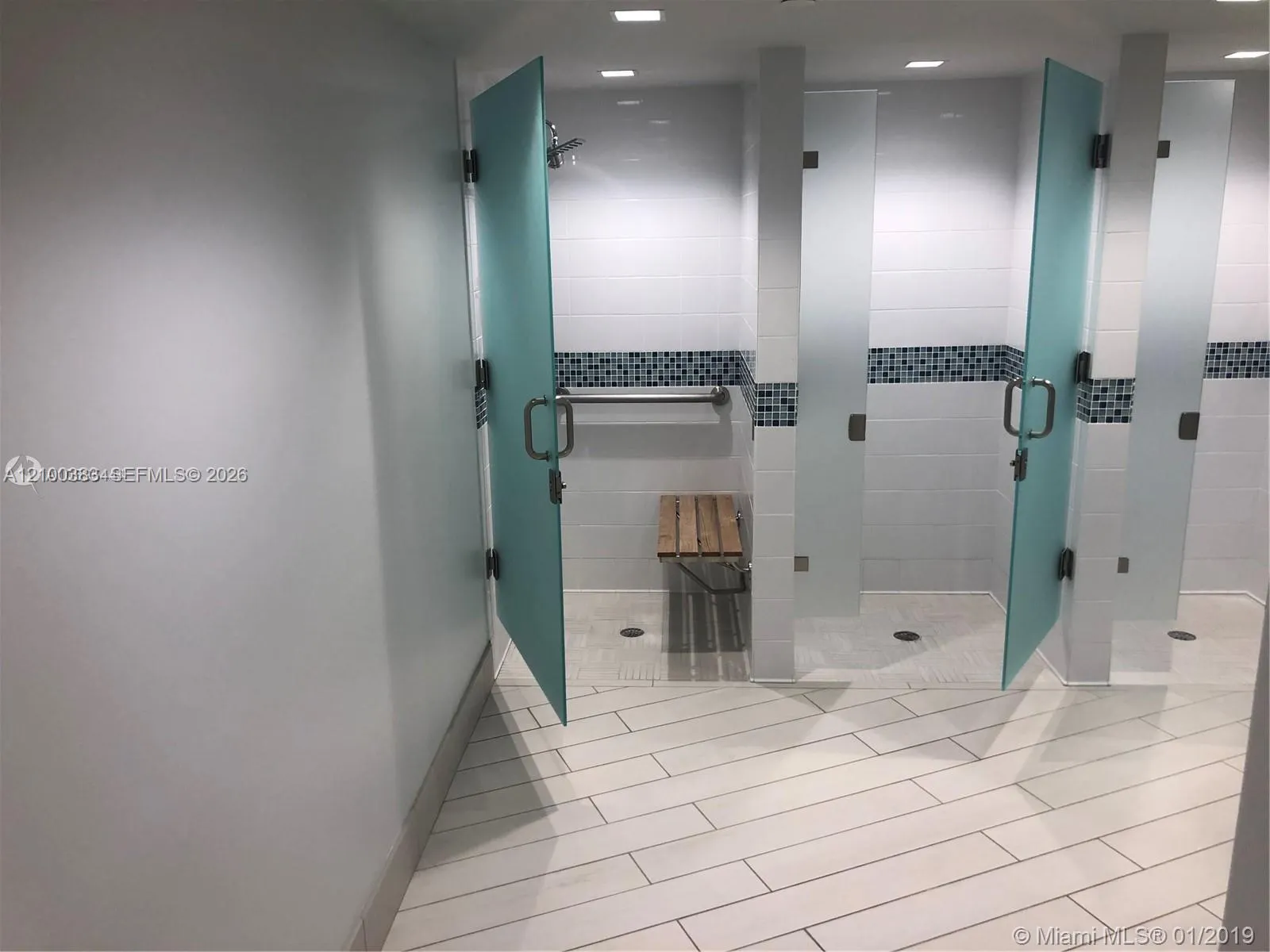 2500 Parkview Drive #517
