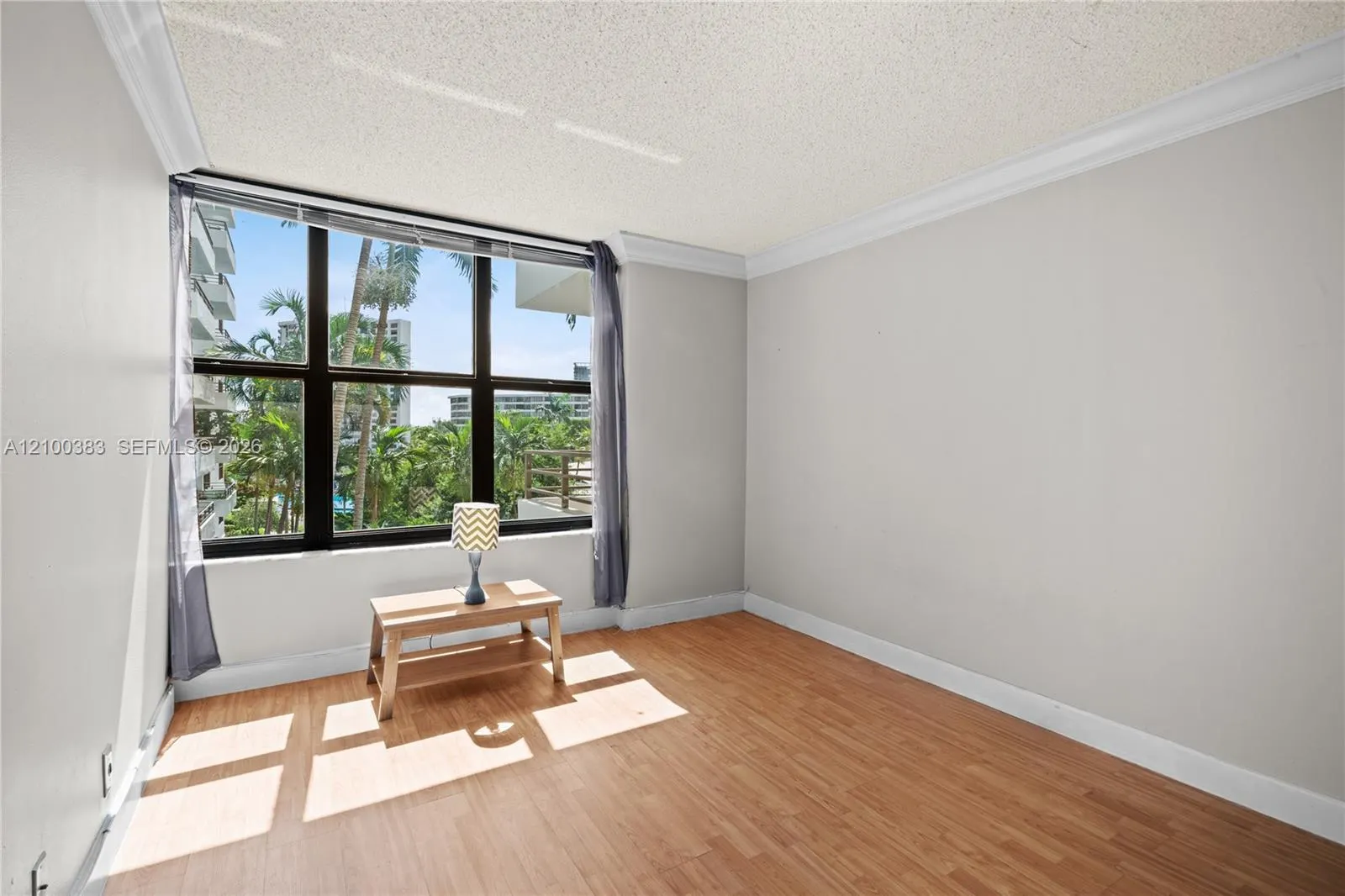 2500 Parkview Drive #517