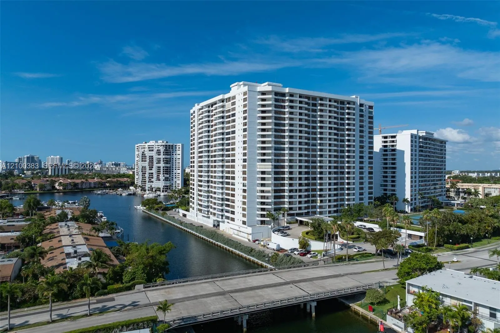 2500 Parkview Drive #517