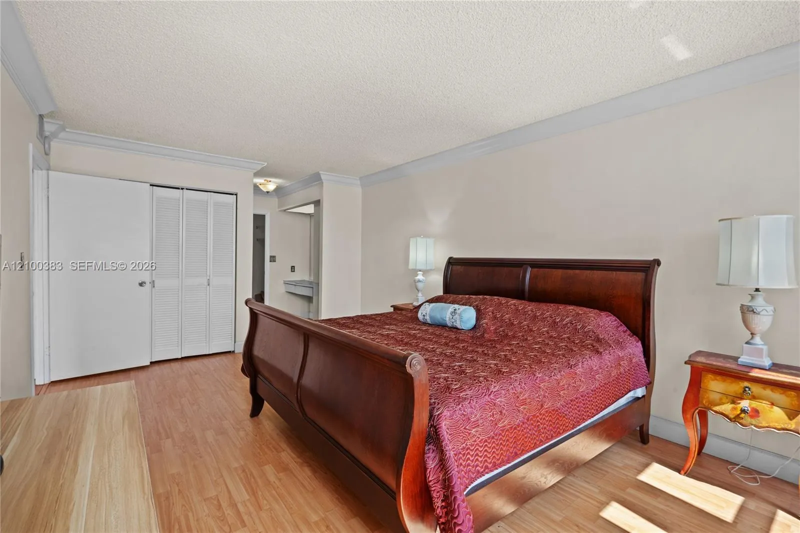 2500 Parkview Drive #517
