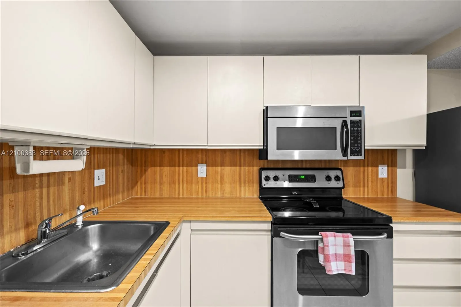 2500 Parkview Drive #517