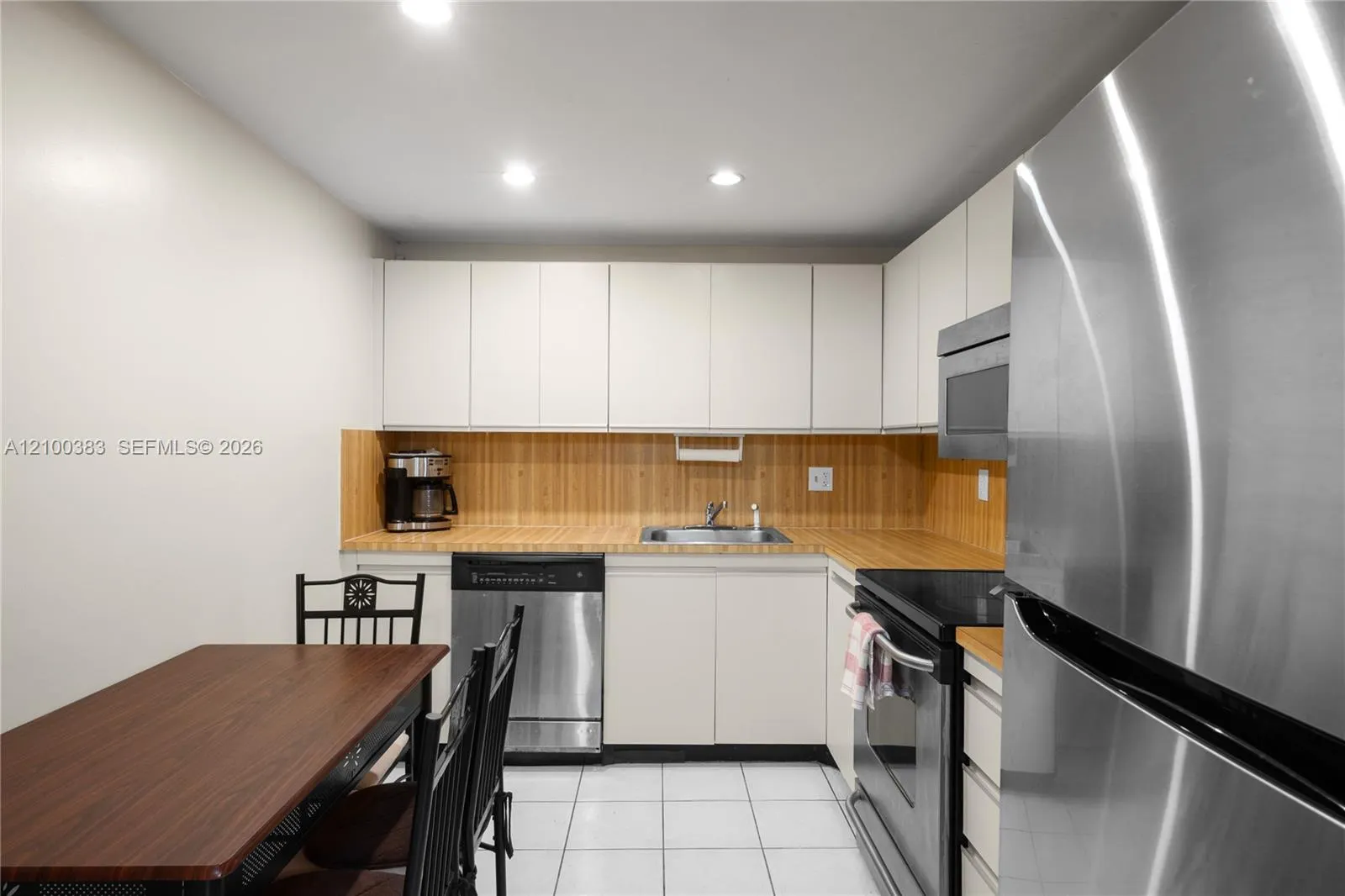 2500 Parkview Drive #517