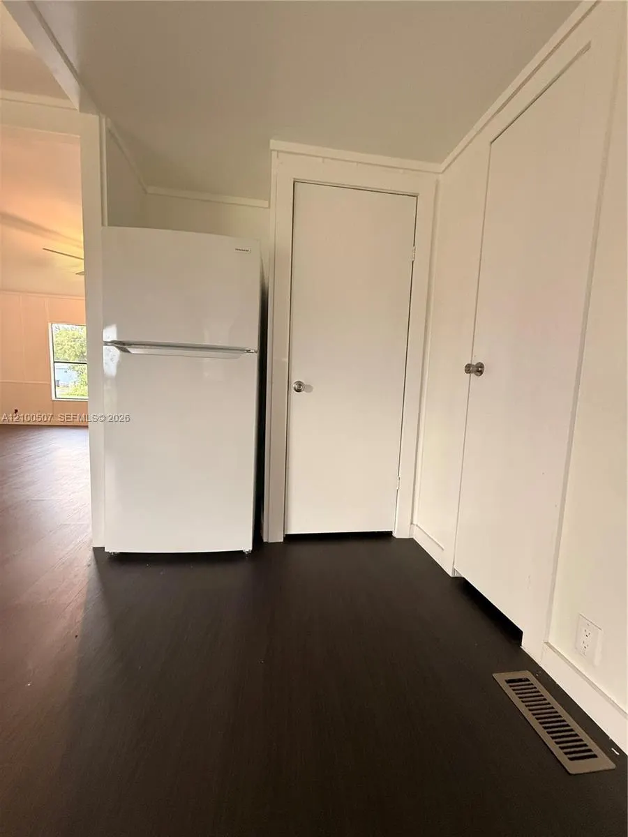 428 Ave D