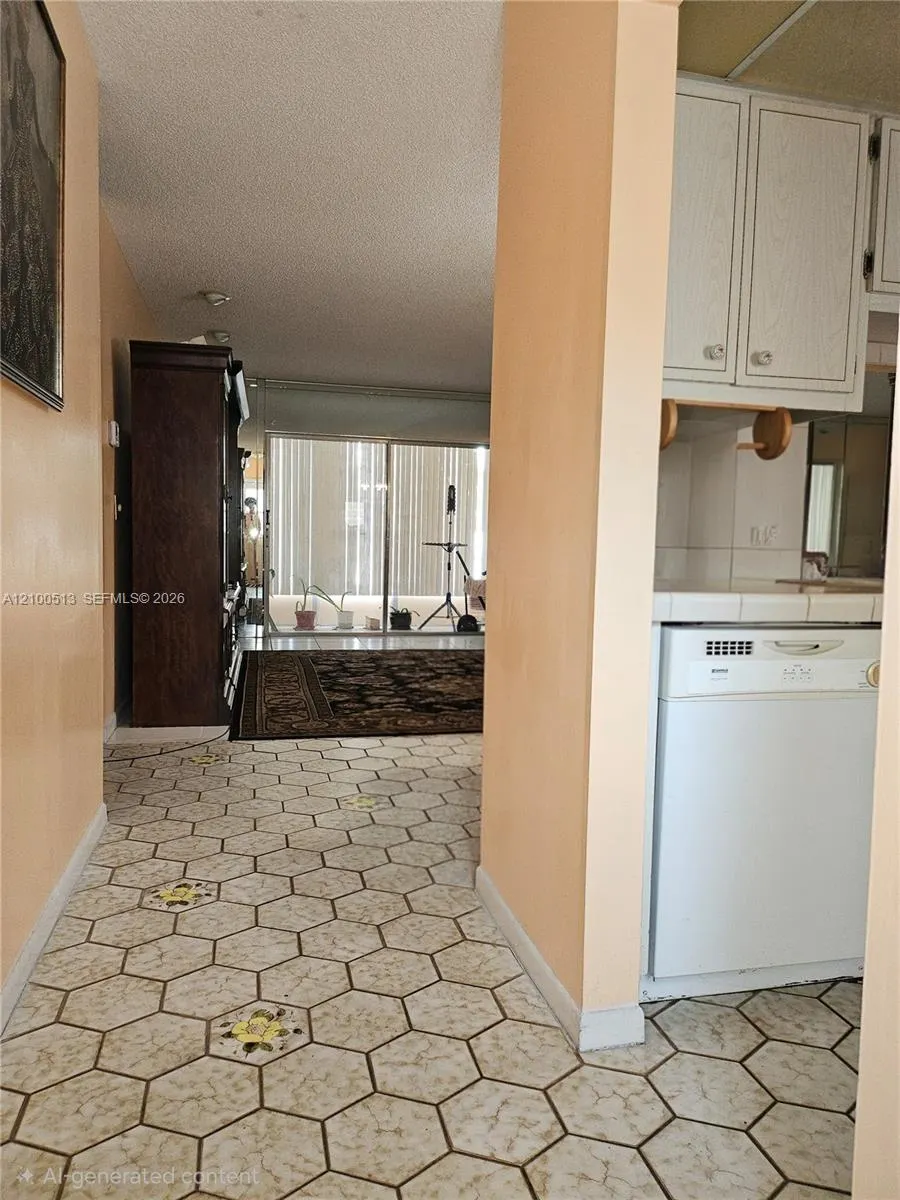5121 W Oakland Park Boulevard #211