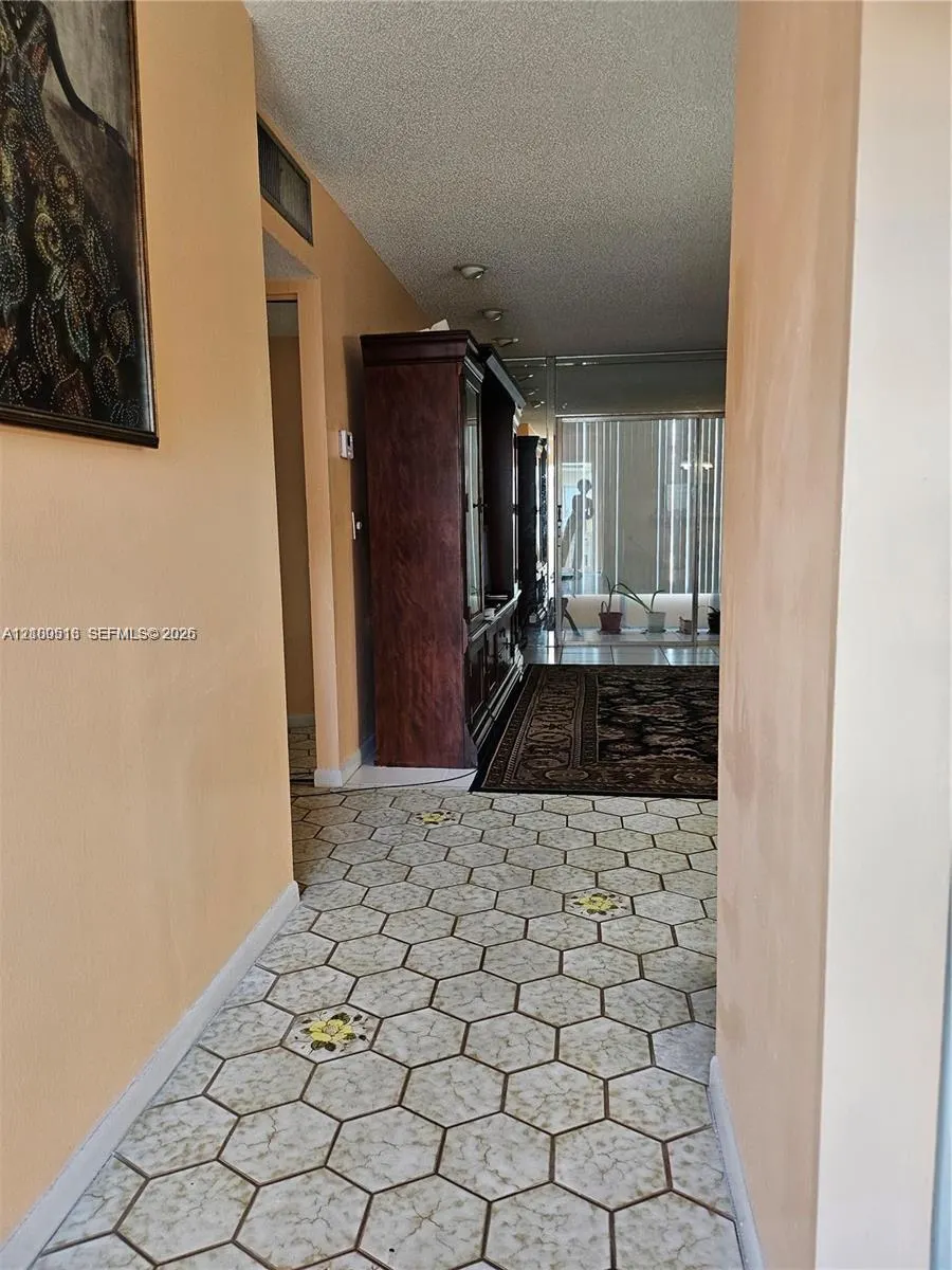 5121 W Oakland Park Boulevard #211
