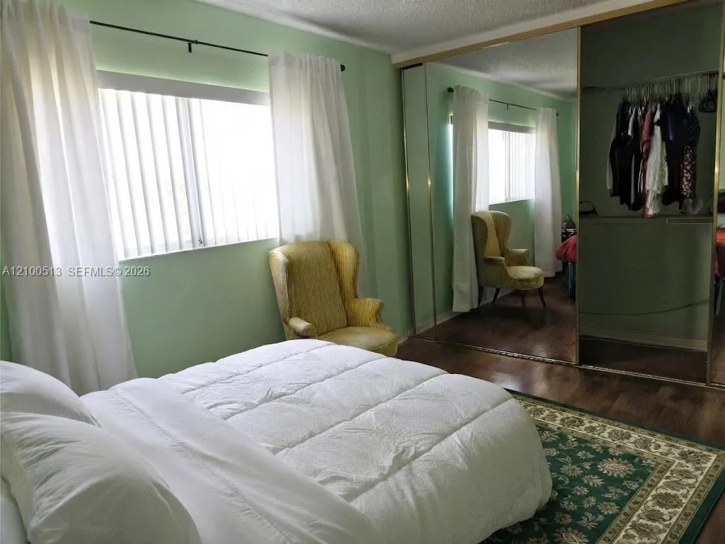5121 W Oakland Park Boulevard #211