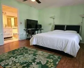 5121 W Oakland Park Boulevard #211