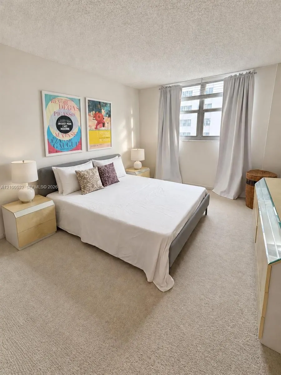 9273 Collins Avenue #912