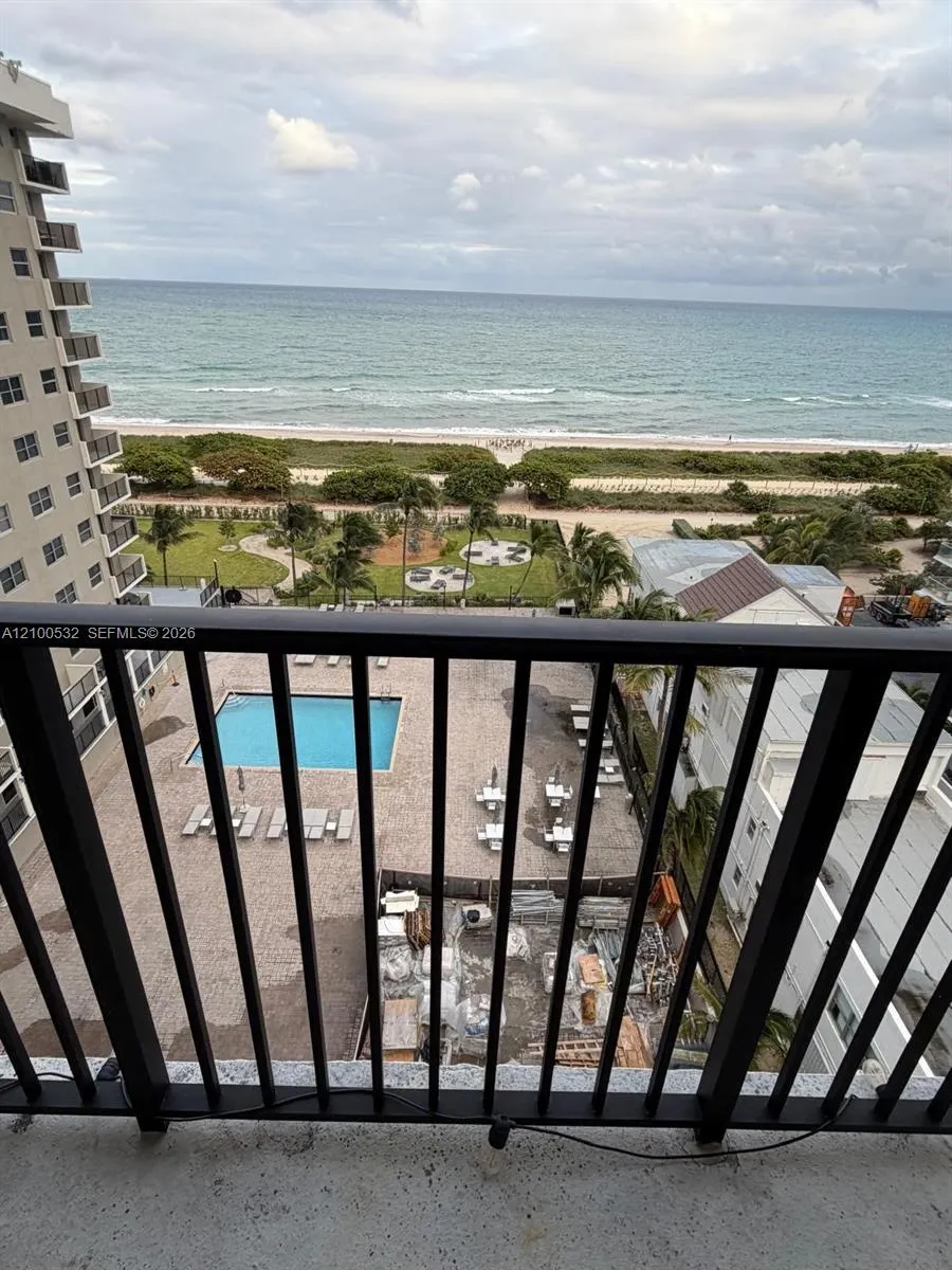 9273 Collins Avenue #912
