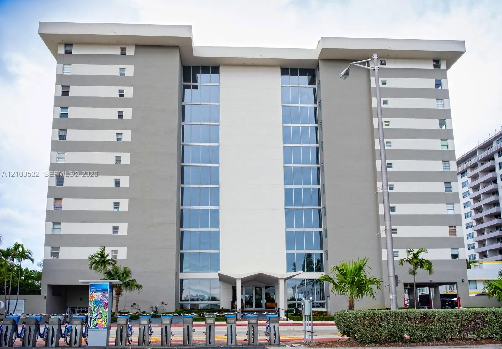9273 Collins Avenue #912
