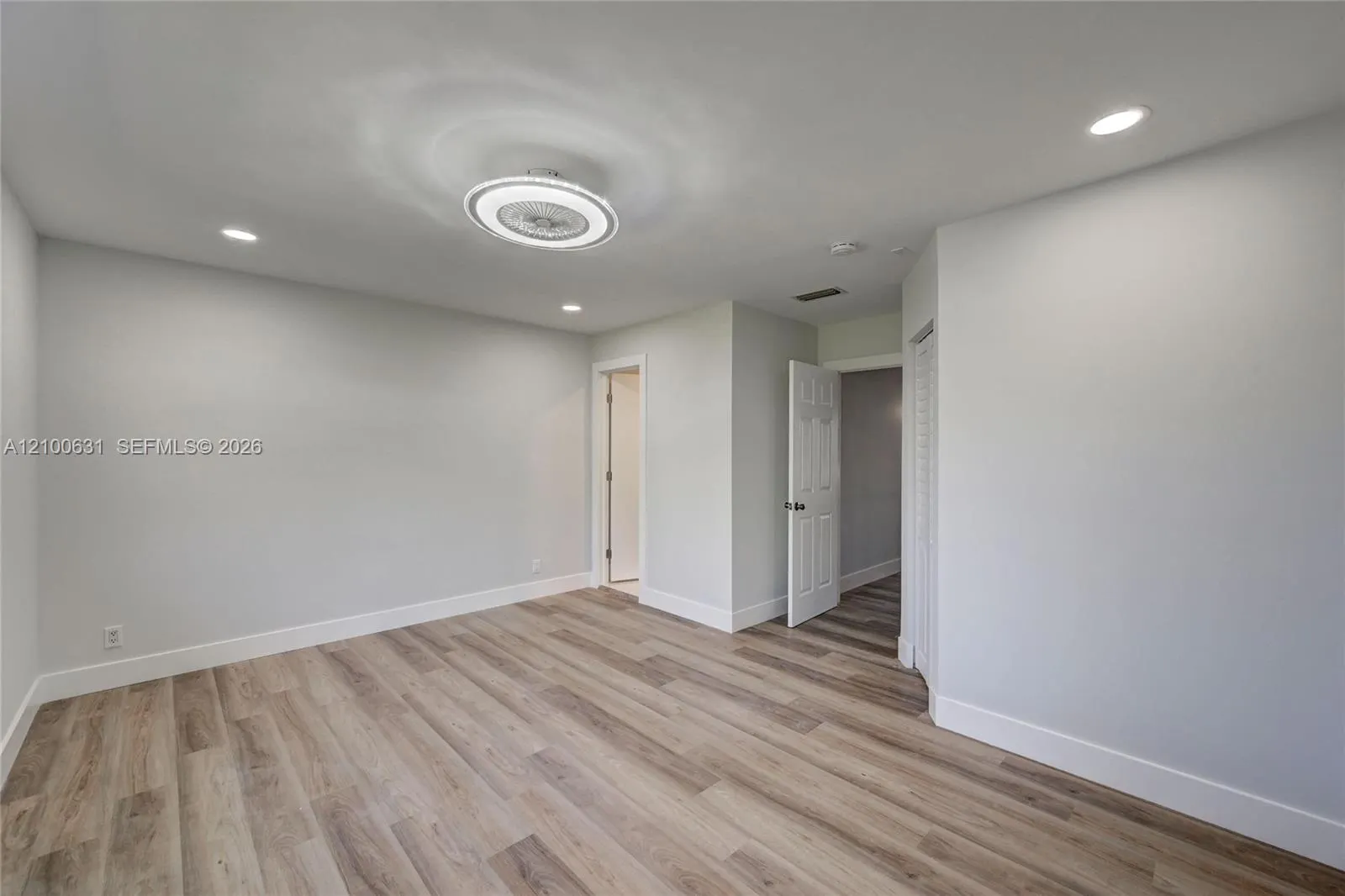 505 NE 20th Avenue #211