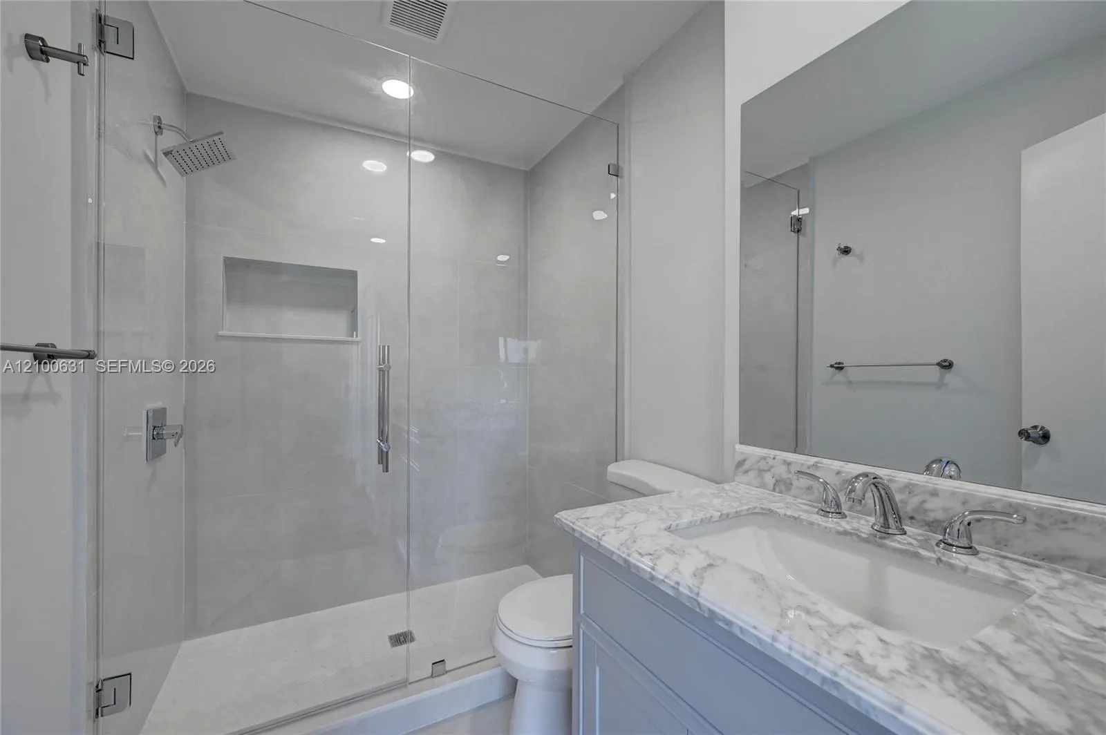 505 NE 20th Avenue #211