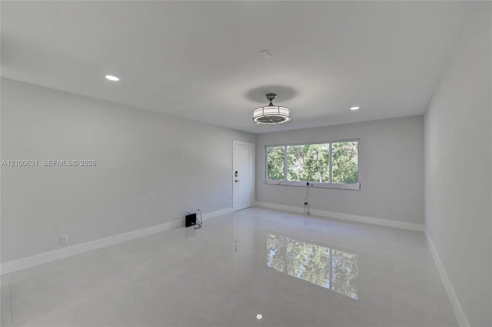505 NE 20th Avenue #211