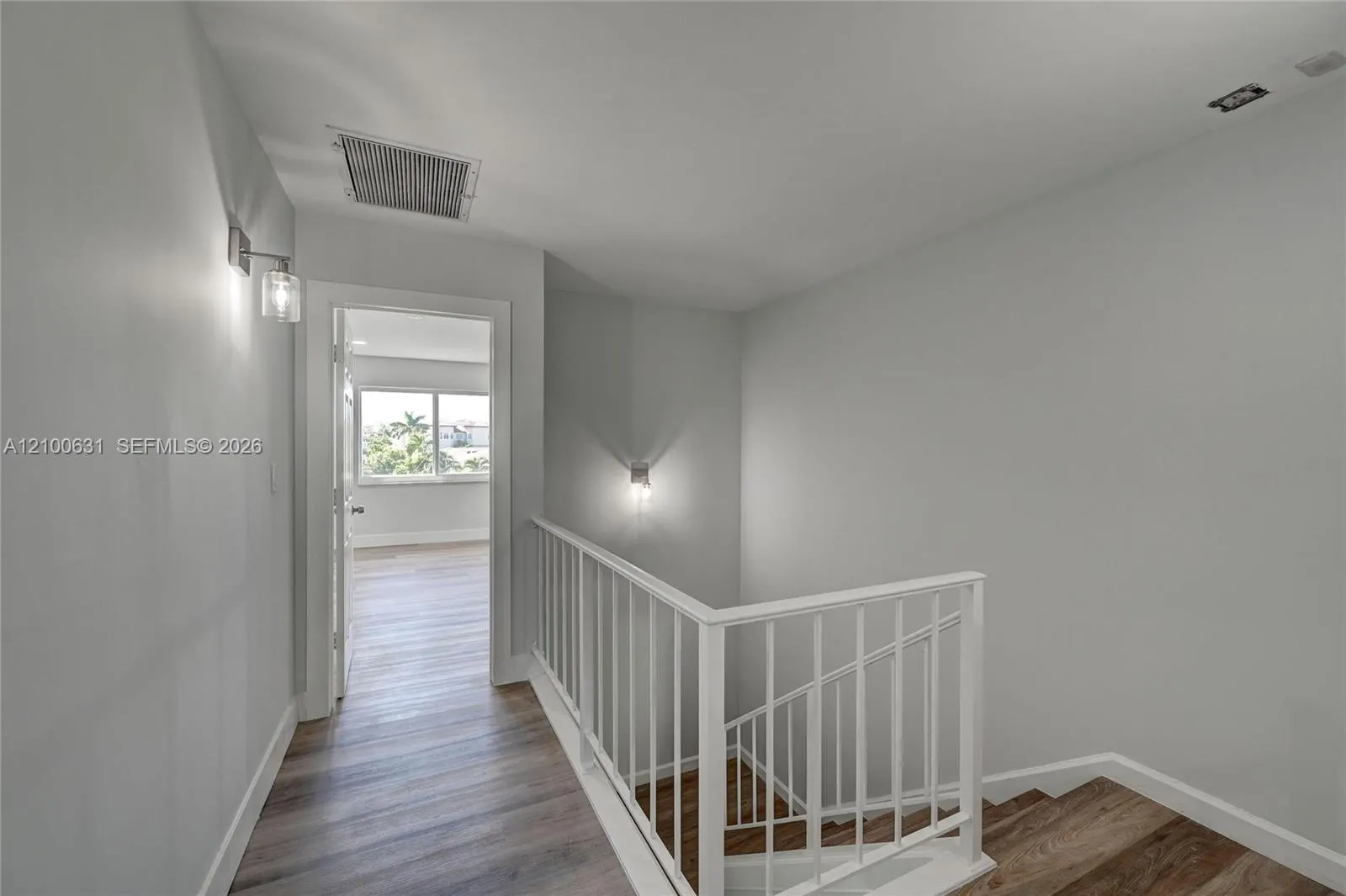 505 NE 20th Avenue #211