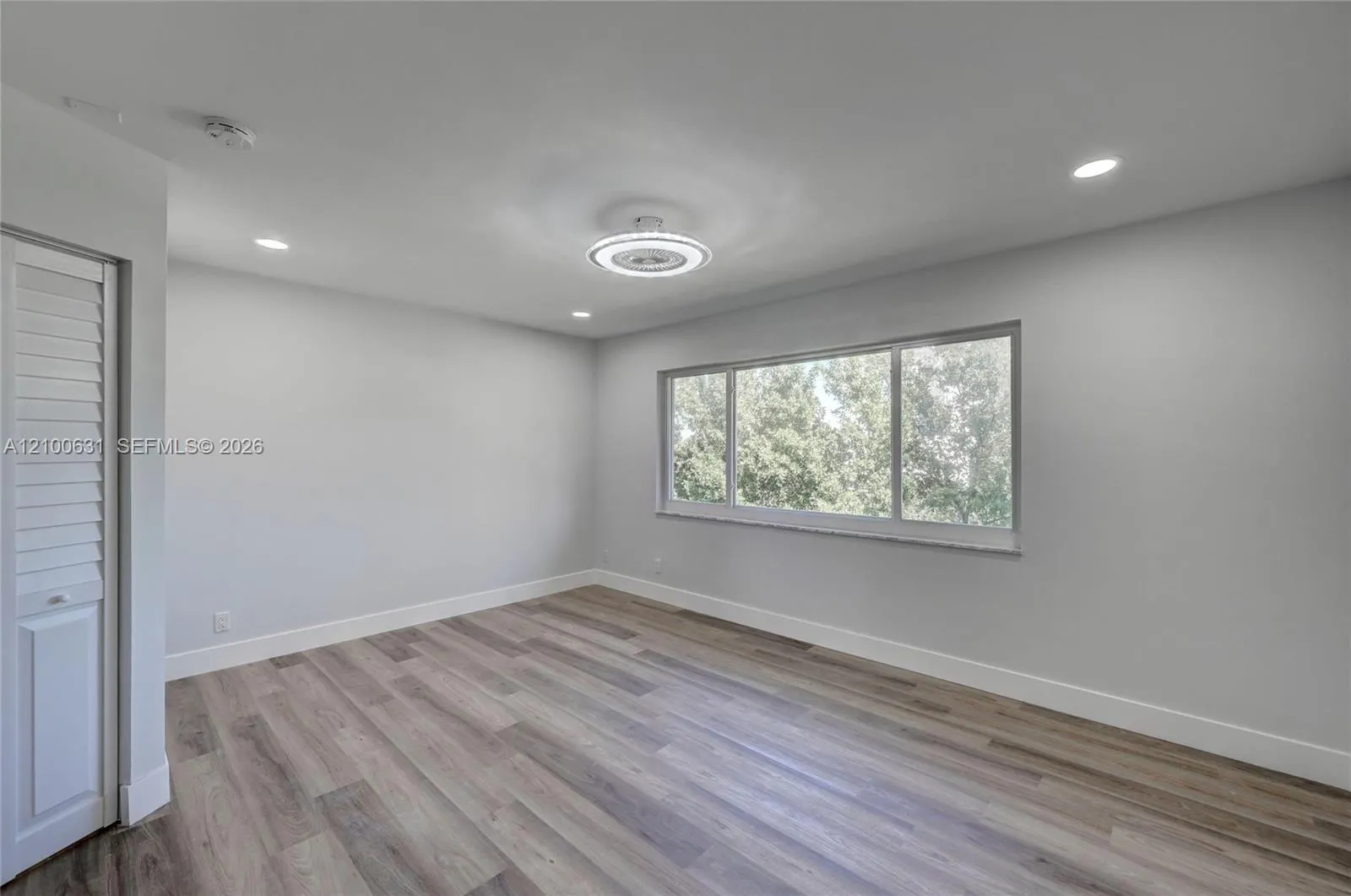 505 NE 20th Avenue #211