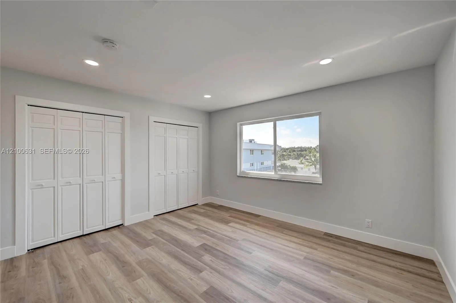 505 NE 20th Avenue #211