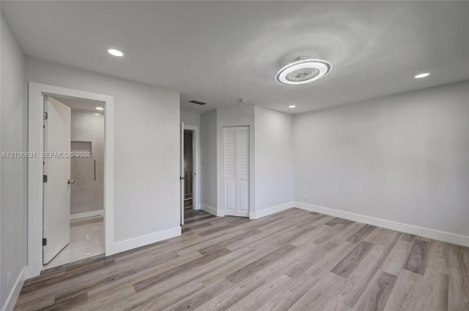 505 NE 20th Avenue #211