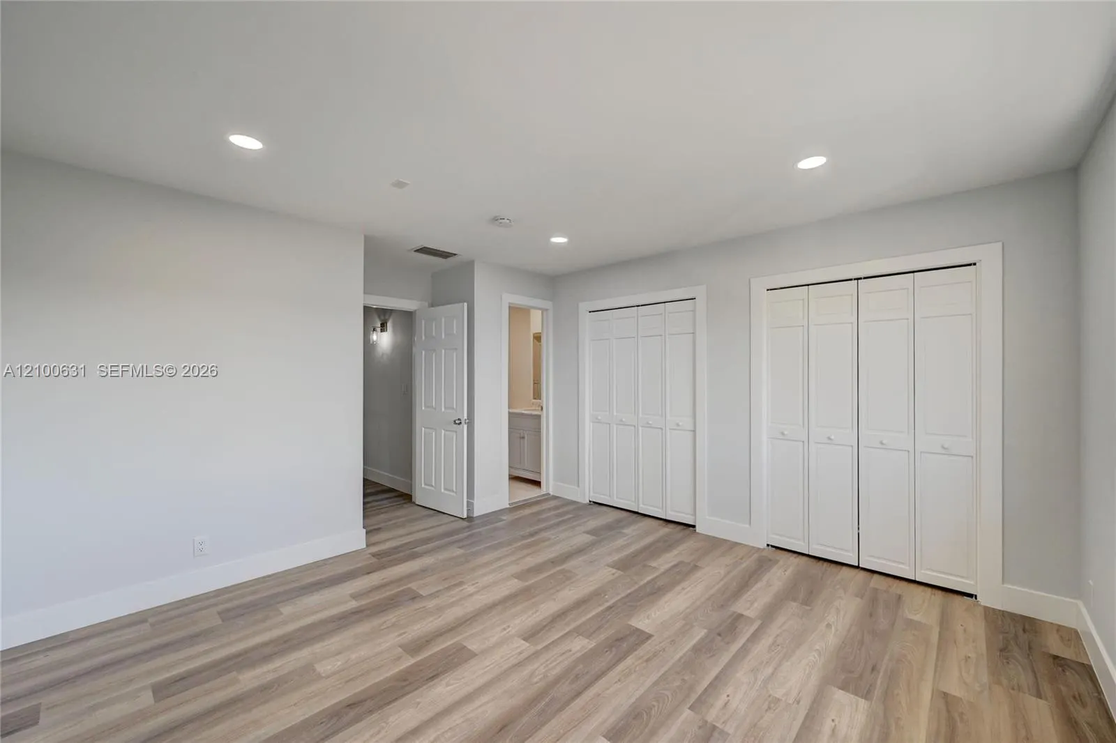 505 NE 20th Avenue #211