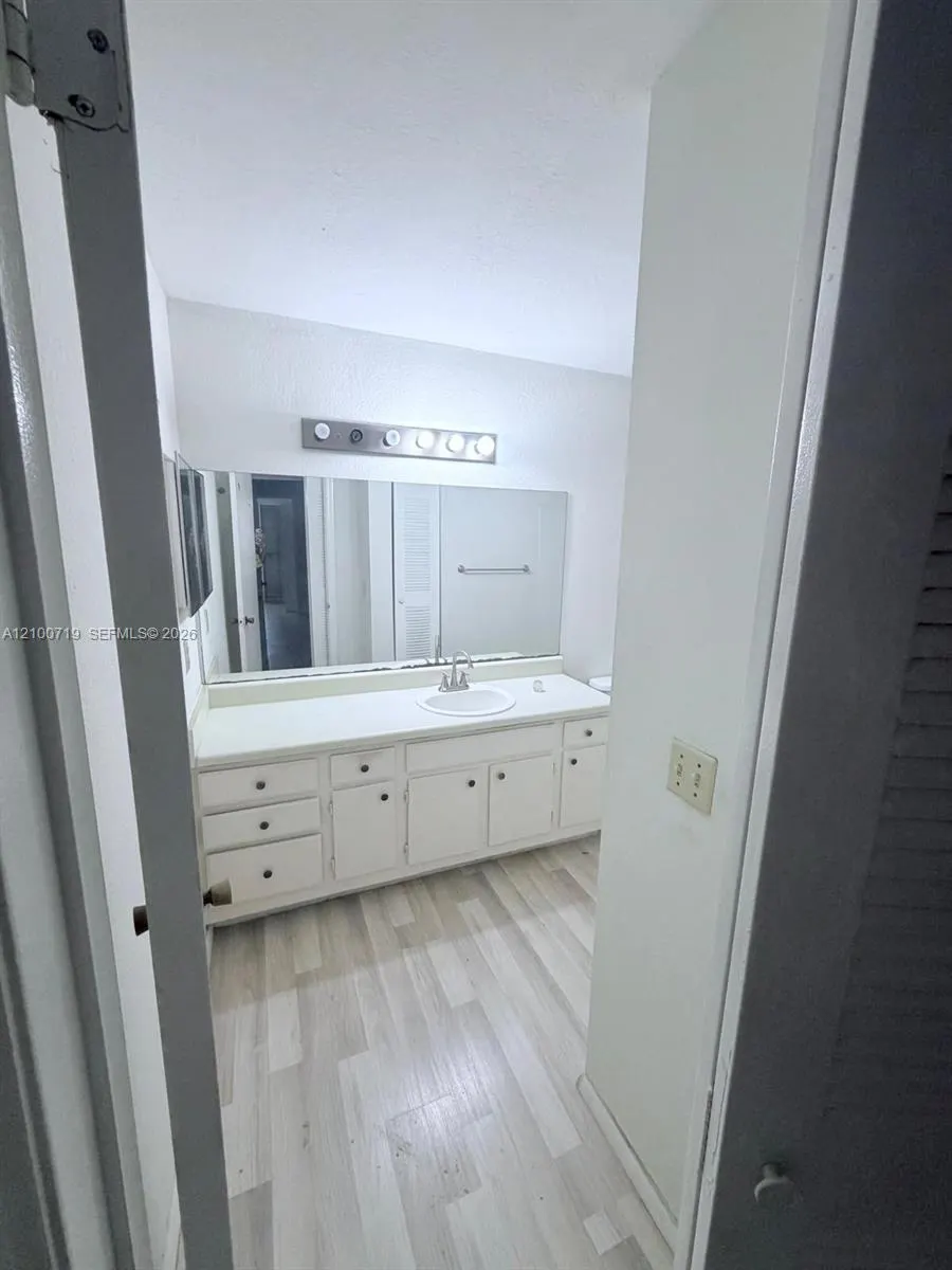 3450 N Pinewalk Drive N #424